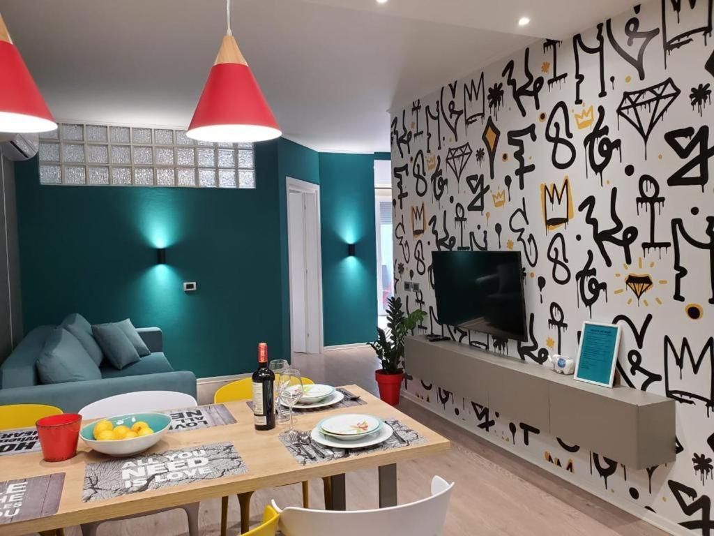 Helga'S Deluxe 3 Apartment Tiranë Luaran gambar